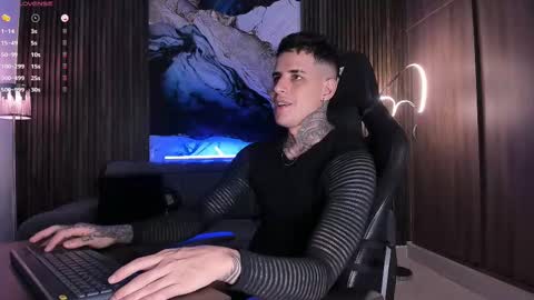 Snapshot of trisstan_ chatting on 10/17/25, 09:50 Alexander online show from 10/17/25, 09:50