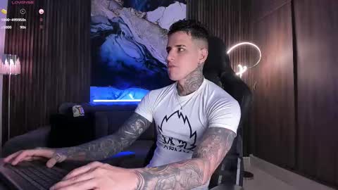 Snapshot of trisstan_ chatting on 10/20/25, 06:19 Alexander online show from 10/20/25, 06:19