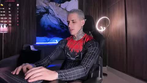 Snapshot of trisstan_ chatting on 10/29/25, 05:14 Alexander online show from 10/29/25, 05:14