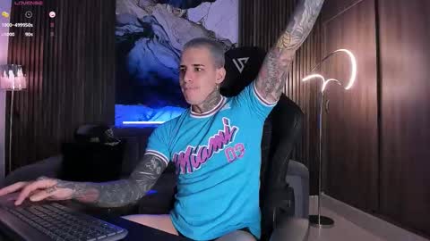 Snapshot of trisstan_ chatting on 11/18/25, 09:52 Alexander online show from 11/18/25, 09:52