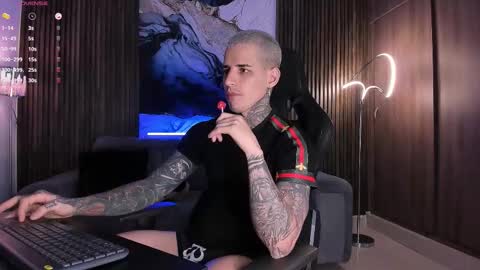 Snapshot of trisstan_ chatting on 12/02/25, 09:43 Alexander online show from 12/02/25, 09:43