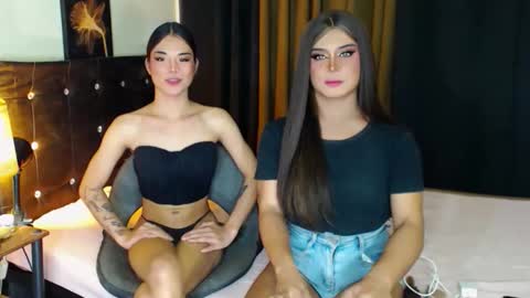 Snapshot of tristanblue22 chatting on 11/28/25, 12:08 tristanblue22 online show from 11/28/25, 12:08