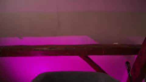 Snapshot of tritonspace chatting on 09/23/25, 01:30 Triton online show from 09/23/25, 01:30