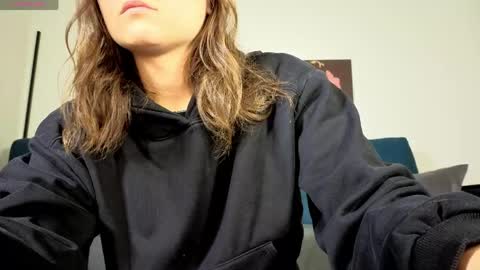 Snapshot of trixibell chatting on 06/01/26, 04:03 trixibell online show from 06/01/26, 04:03