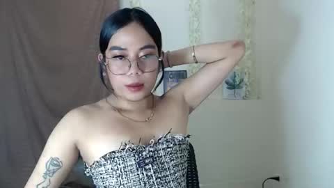 trixie_foxslut online show from 11/17/25, 08:31