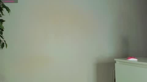Snapshot of trixie_taylor chatting on 04/23/26, 07:27 Trixie Taylor online show from 04/23/26, 07:27