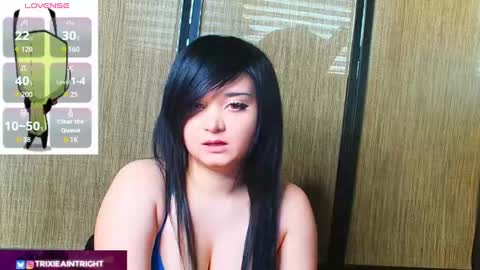 trixiedoescamcam online show from 09/25/25, 04:21