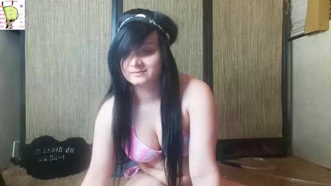 Snapshot of trixiedoescamcam chatting on 03/15/26, 12:16 trixiedoescamcam online show from 03/15/26, 12:16