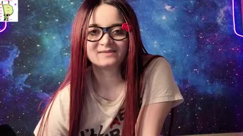 Snapshot of trixiedoescamcam chatting on 04/15/26, 07:58 trixiedoescamcam online show from 04/15/26, 07:58