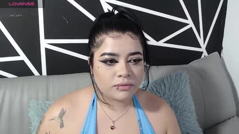 trixxiee_ online show from 09/19/25, 09:54