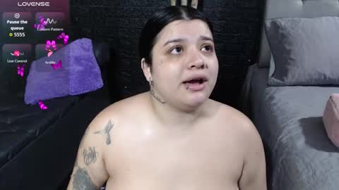 trixxiee_ online show from 10/10/25, 10:14