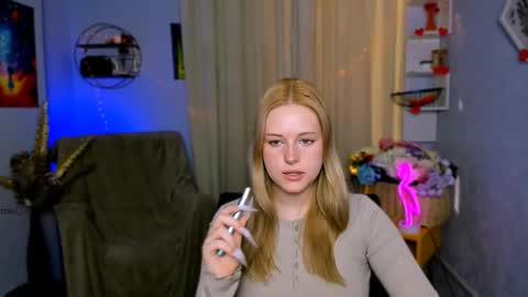 Snapshot of trixy_melison chatting on 03/13/26, 01:18 Trixy online show from 03/13/26, 01:18