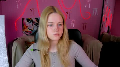 Snapshot of trixy_melison chatting on 04/03/26, 12:36 Trixy online show from 04/03/26, 12:36