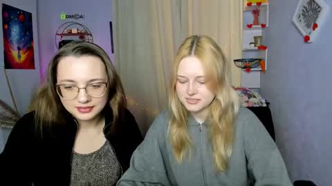 Snapshot of trixy_melison chatting on 04/11/26, 09:13 Trixy online show from 04/11/26, 09:13