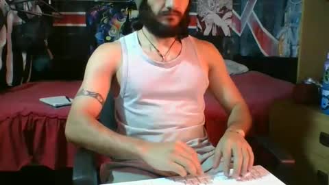 Snapshot of trizquelmen chatting on 11/26/25, 04:41 Andrew online show from 11/26/25, 04:41