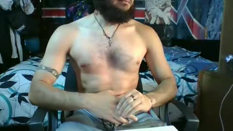 Snapshot of trizquelmen chatting on 12/19/25, 07:43 Andrew online show from 12/19/25, 07:43