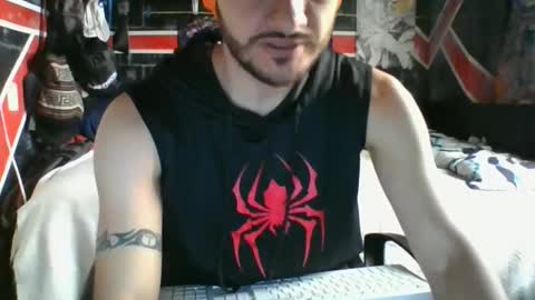 Snapshot of trizquelmen chatting on 05/08/26, 04:01 Andrew online show from 05/08/26, 04:01