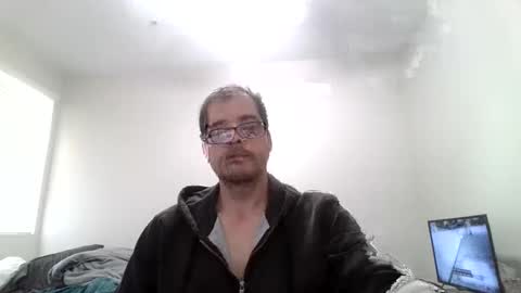 Snapshot of trod1975 chatting on 11/11/25, 08:42 trod1975 online show from 11/11/25, 08:42