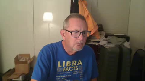 Snapshot of troffer1020 chatting on 12/21/24, 12:09 Troffer online show from 12/21/24, 12:09