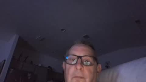 Snapshot of troffer1020 chatting on 02/07/25, 04:27 Troffer online show from 02/07/25, 04:27