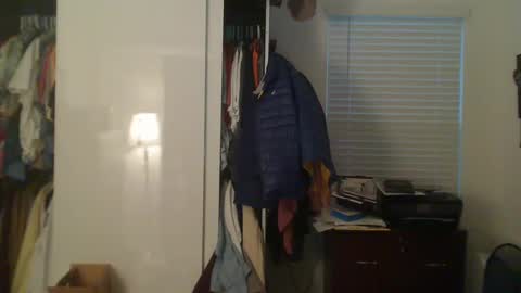 Snapshot of troffer1020 chatting on 02/11/25, 11:22 Troffer online show from 02/11/25, 11:22