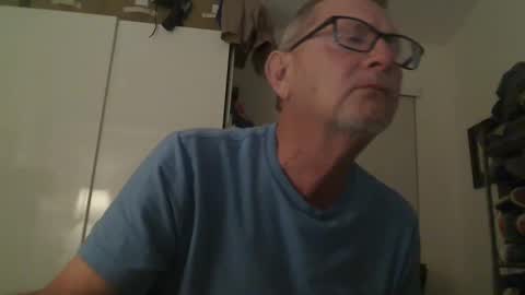 Snapshot of troffer1020 chatting on 02/22/25, 02:50 Troffer online show from 02/22/25, 02:50