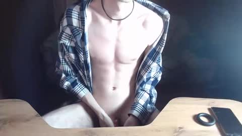 Snapshot of trone41 chatting on 01/21/25, 04:48 I POST MY FUCKING VIDEOS AND PICS online show from 01/21/25, 04:48