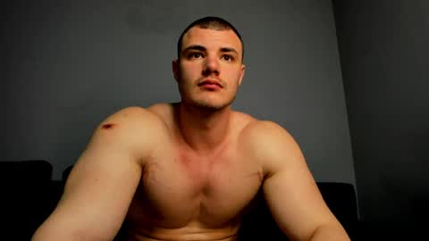 Snapshot of troy_bigtitan chatting on 04/22/26, 11:12 Troy online show from 04/22/26, 11:12