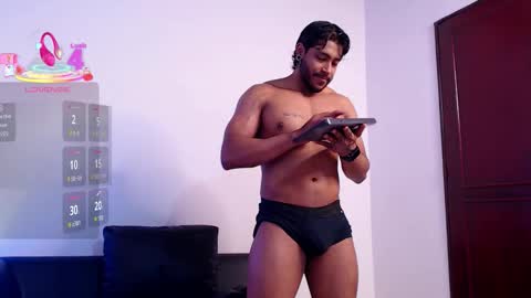 Snapshot of troy_lee1 chatting on 03/07/26, 04:48 online show from 03/07/26, 04:48