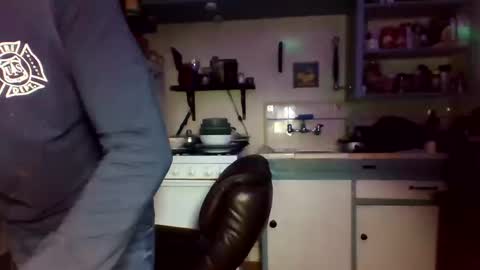 Snapshot of troystack41 chatting on 10/14/25, 12:11 troystack41 online show from 10/14/25, 12:11