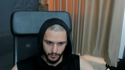 Snapshot of troywade chatting on 06/14/26, 04:31 TroyWade online show from 06/14/26, 04:31