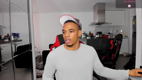 Snapshot of troywesly_ chatting on 11/06/25, 12:39 Troy wesly online show from 11/06/25, 12:39