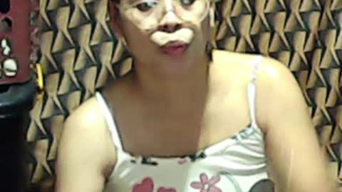 Snapshot of truefilipinabeauty chatting on 04/11/26, 11:25 emily online show from 04/11/26, 11:25