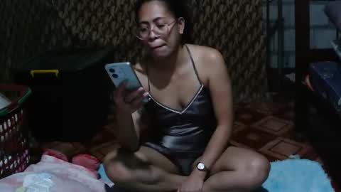 Snapshot of truefilipinabeauty chatting on 04/24/26, 12:29 emily online show from 04/24/26, 12:29