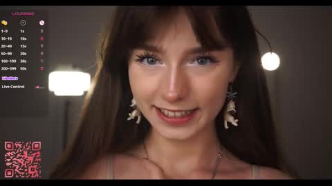 Snapshot of truegrace chatting on 03/04/26, 11:33 Grace online show from 03/04/26, 11:33