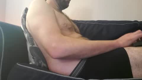 Snapshot of tryntobgood chatting on 11/17/25, 06:52 tryntobgood online show from 11/17/25, 06:52