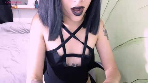 Snapshot of tryp666 chatting on 04/01/26, 04:02 Cait online show from 04/01/26, 04:02