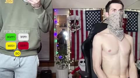 Snapshot of trystoph chatting on 12/28/24, 10:25 Treistoph online show from 12/28/24, 10:25