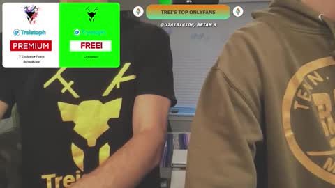 Snapshot of trystoph chatting on 10/10/25, 12:15 Treistoph online show from 10/10/25, 12:15