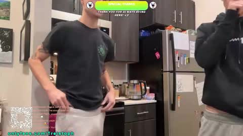 Snapshot of trystoph chatting on 12/22/25, 02:14 Treistoph online show from 12/22/25, 02:14