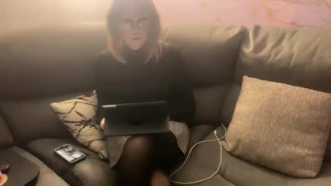 Hunnibun online show from 02/06/26, 04:54