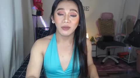 Snapshot of ts_jadexxx chatting on 02/21/25, 12:05 Jade online show from 02/21/25, 12:05