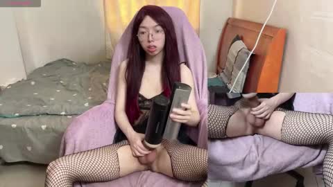 lili online show from 10/08/25, 03:37