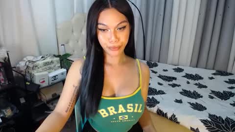 Snapshot of ts_tatiana chatting on 12/11/24, 10:14 billie online show from 12/11/24, 10:14