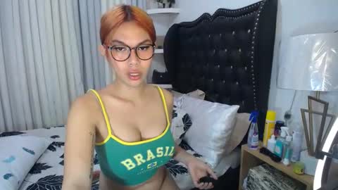 Snapshot of ts_tatiana chatting on 02/19/25, 05:06 billie online show from 02/19/25, 05:06