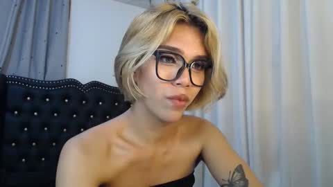 Snapshot of ts_tatiana chatting on 10/16/25, 11:28 billie online show from 10/16/25, 11:28