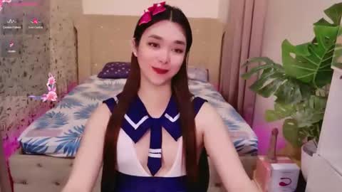 ts_yoshi_ online show from 11/06/25, 07:04