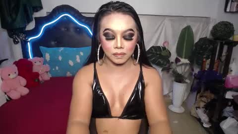 tsamandaxxx online show from 01/05/25, 01:04