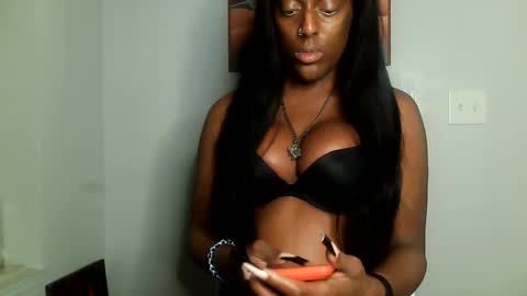 Amber White online show from 01/21/25, 05:05