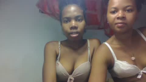 tsaralaza online show from 10/11/25, 10:03